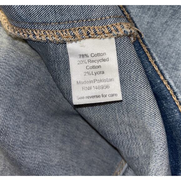 Lauren Conrad Size 3X Distressed Light Wash Stretch Cotton Jean Jacket - Picture 9 of 10